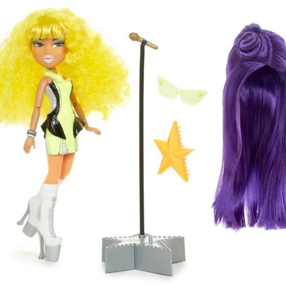 BRATZ STYLE STARZ YASMIN DOLL SINGS 2 WIGS NEW - Picture 1 of 5
